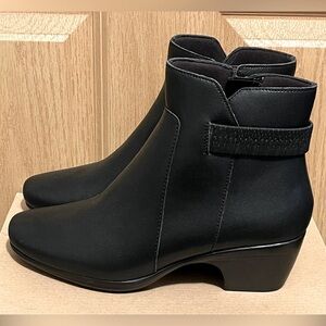 Clarks Elegant Black Ankle Booties
